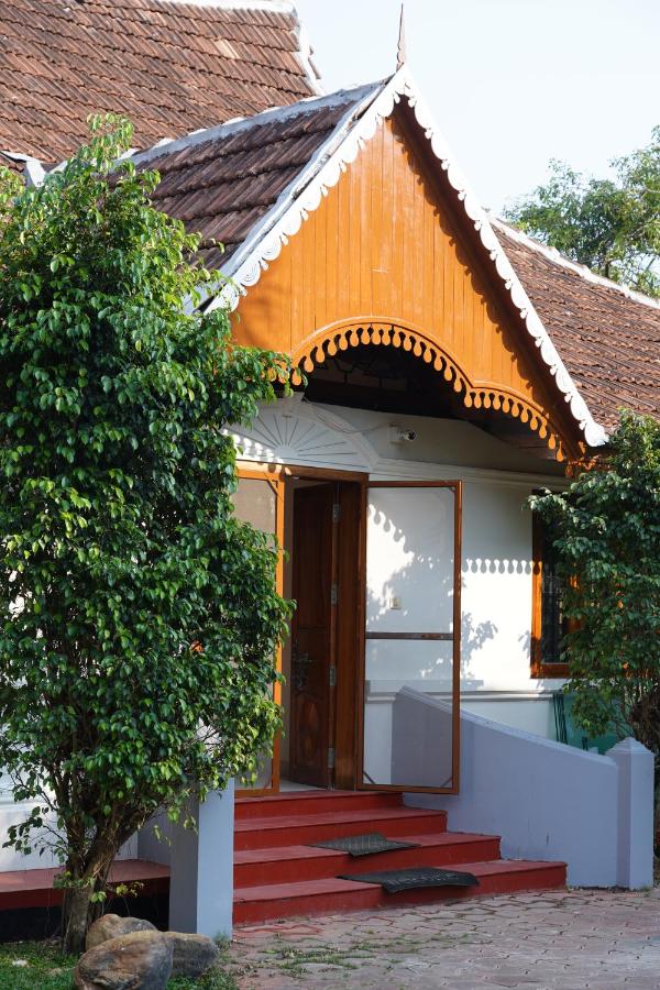 Collection O 811106 Ashiyana Homes, Kakkanad Kochi, Kochi